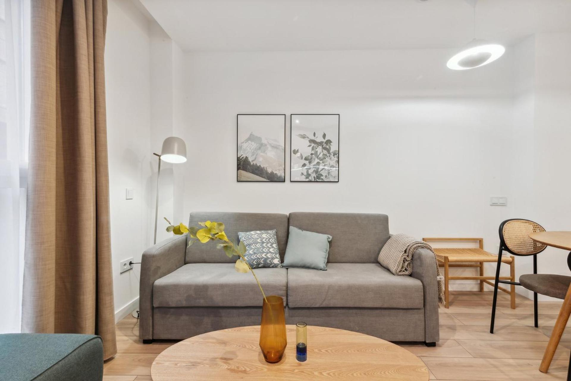 Limehome Valencia Carrer Del Pare Palau I Quer Luaran gambar