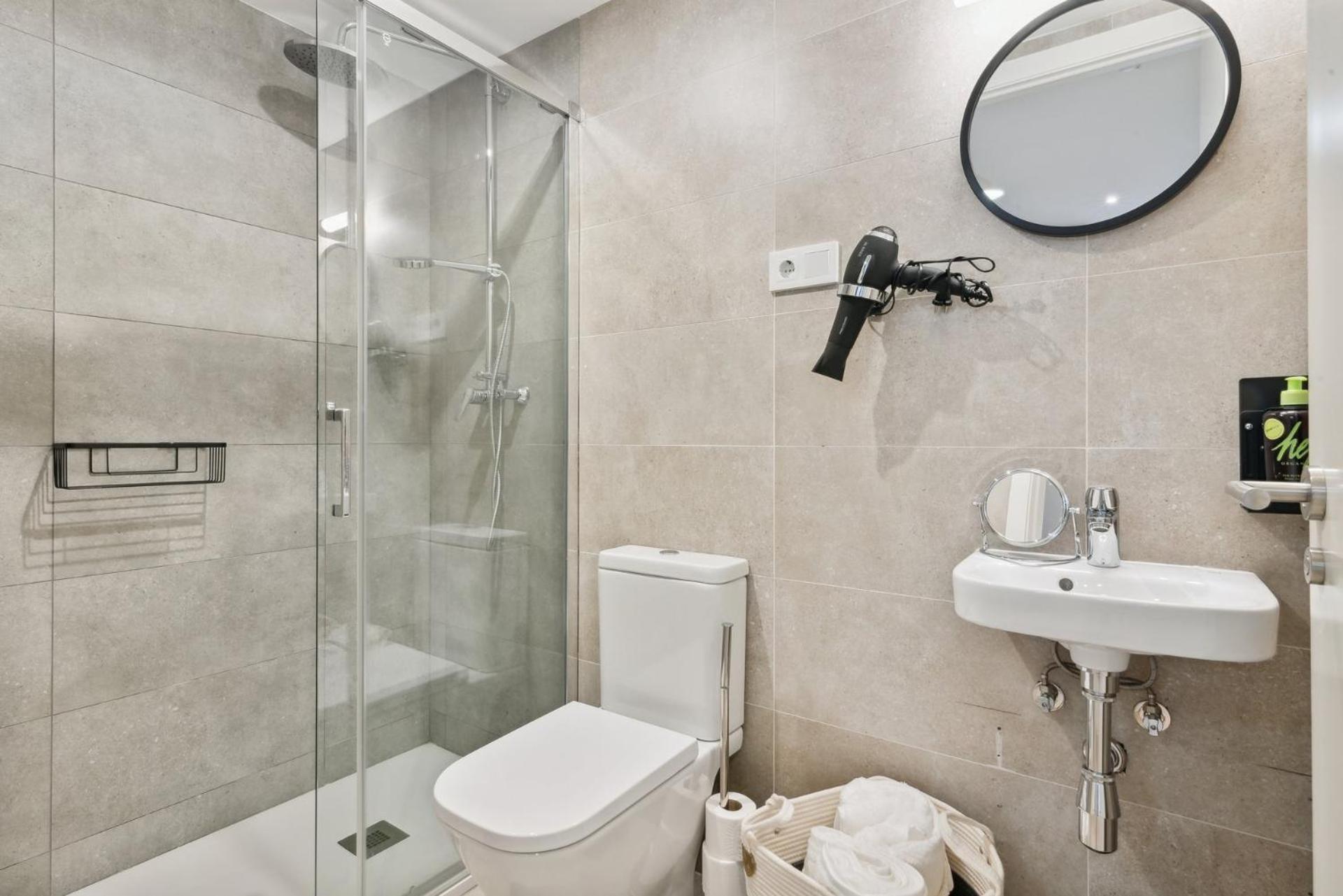 Limehome Valencia Carrer Del Pare Palau I Quer Luaran gambar